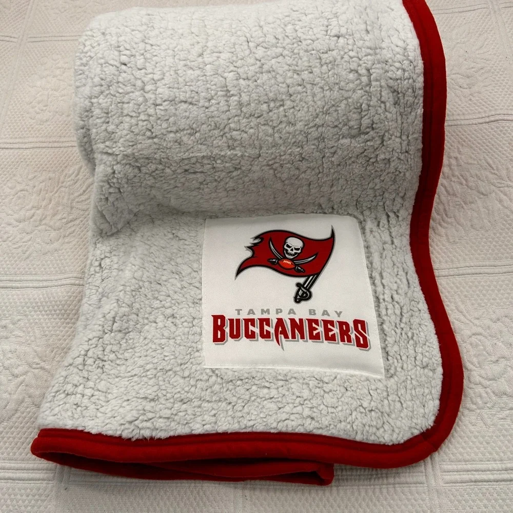 Northwest Tampa Bay Buccaneers NFL Sherpa Fleece Throw Blanket Red White